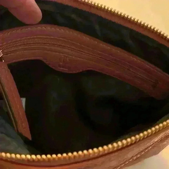 Python print wristlet, 3 zipper bag, excellent used condition​ - Picture 3 of 3